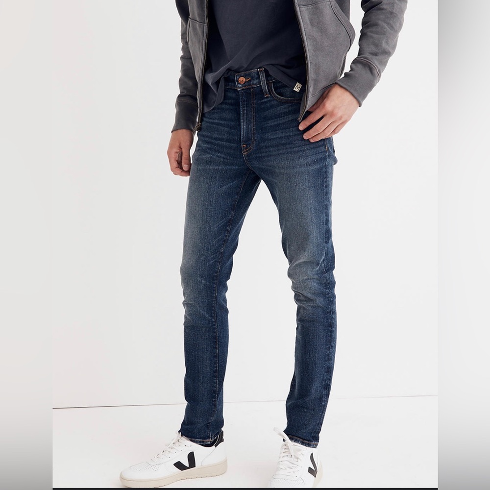 Size 30x32 Skinny Denim Jeans NWT Medium Wash $128 j9513 color Wellmore